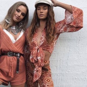 Arnhem the label top